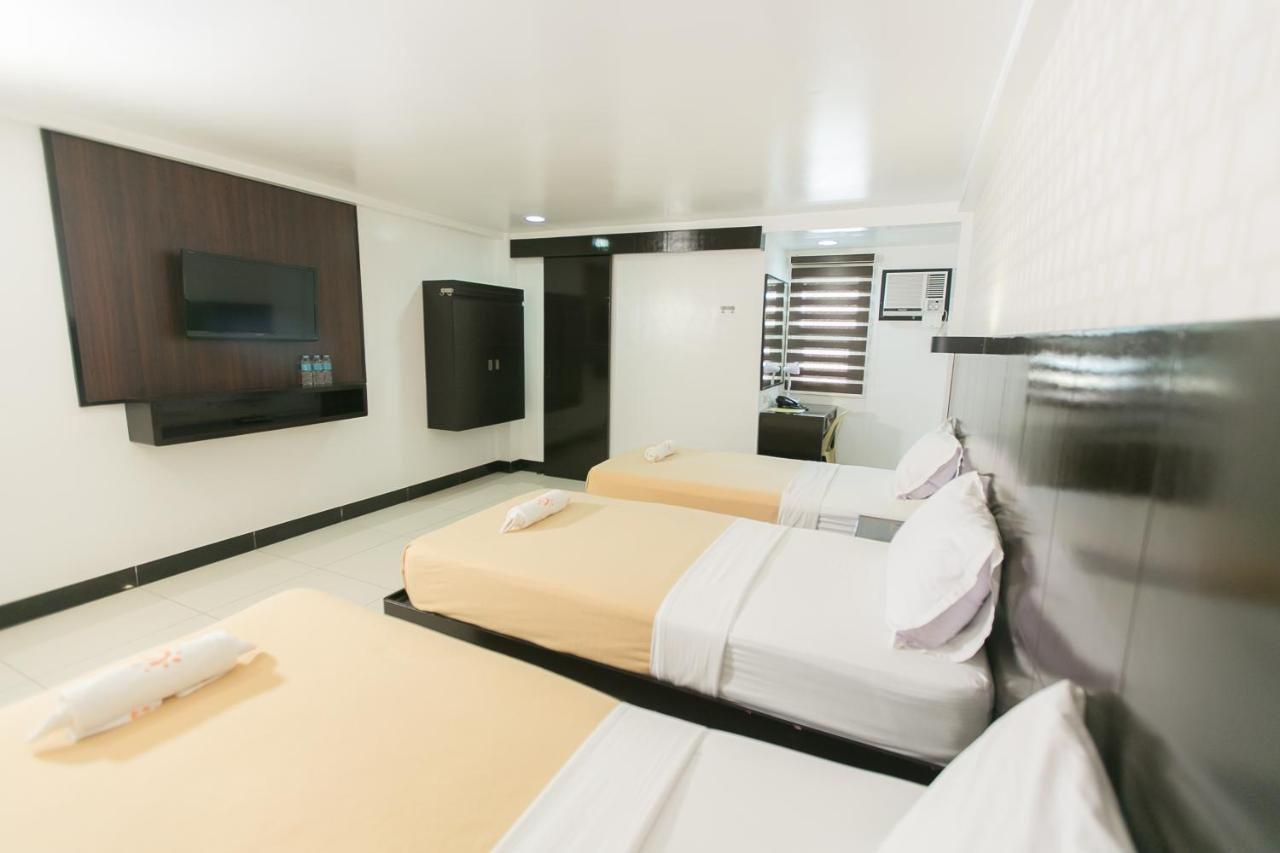 Sun Garden Hotel Tarlac Екстериор снимка
